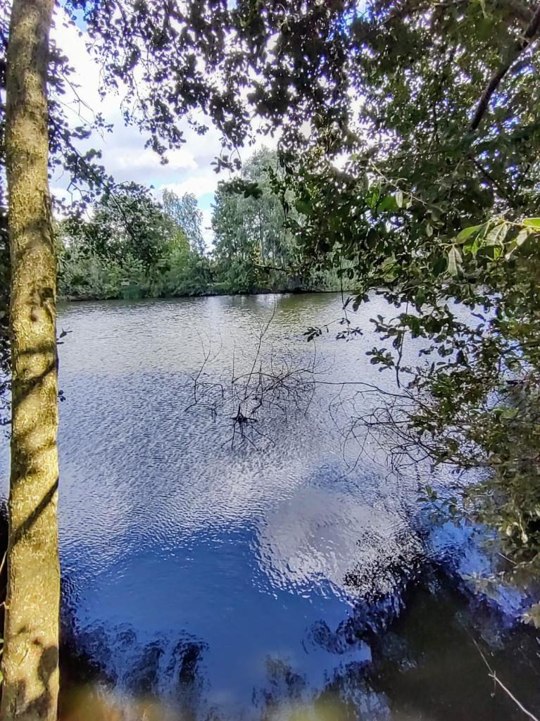 Huisje aan het water photo 2