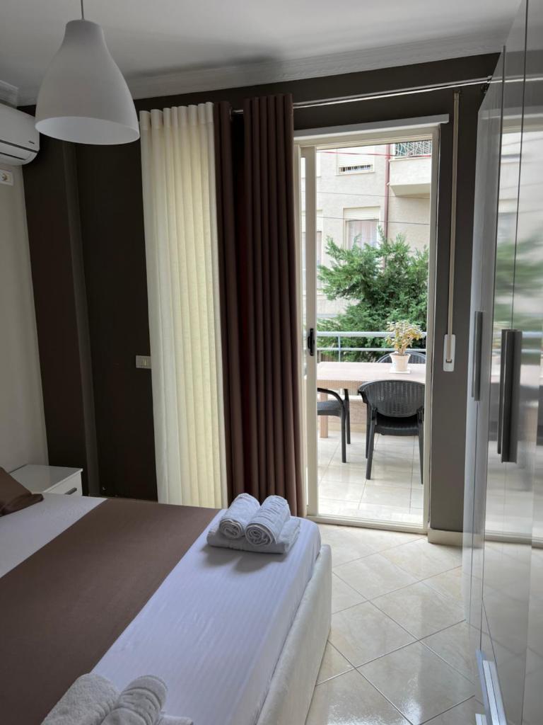 Lake View Apartment Tirana parking free photo 1