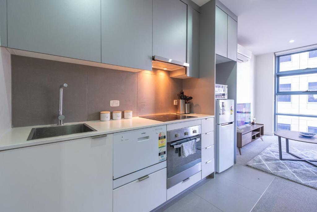 Prime City Location 1br- Close Flagstaff Gardens photo 2