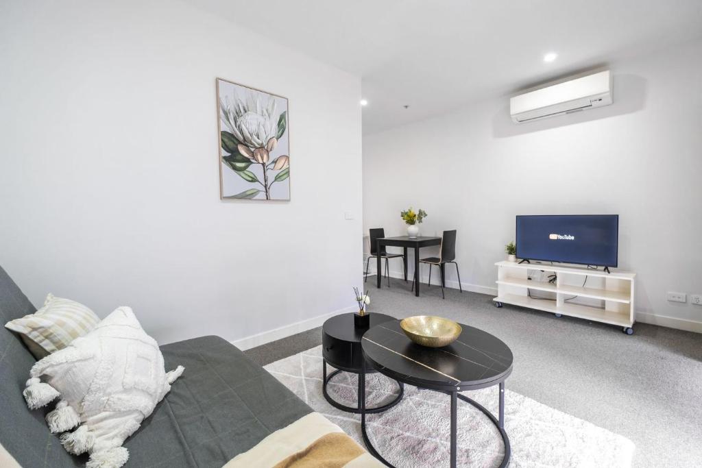 Unparalleled City Convenience 1br Apt Mel Cbd photo 1