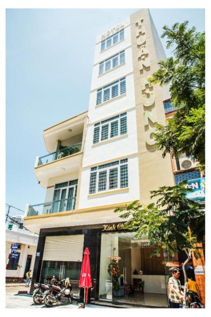 H Hotel