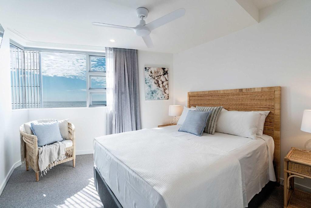 Beachfront Escape at Beach Life with Ocean Views photo 4
