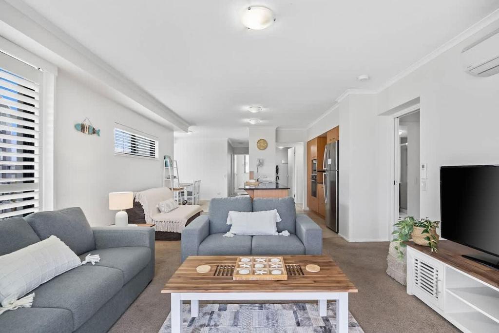 Coastal Charmer Resort-style Living at Alex Beach photo 1