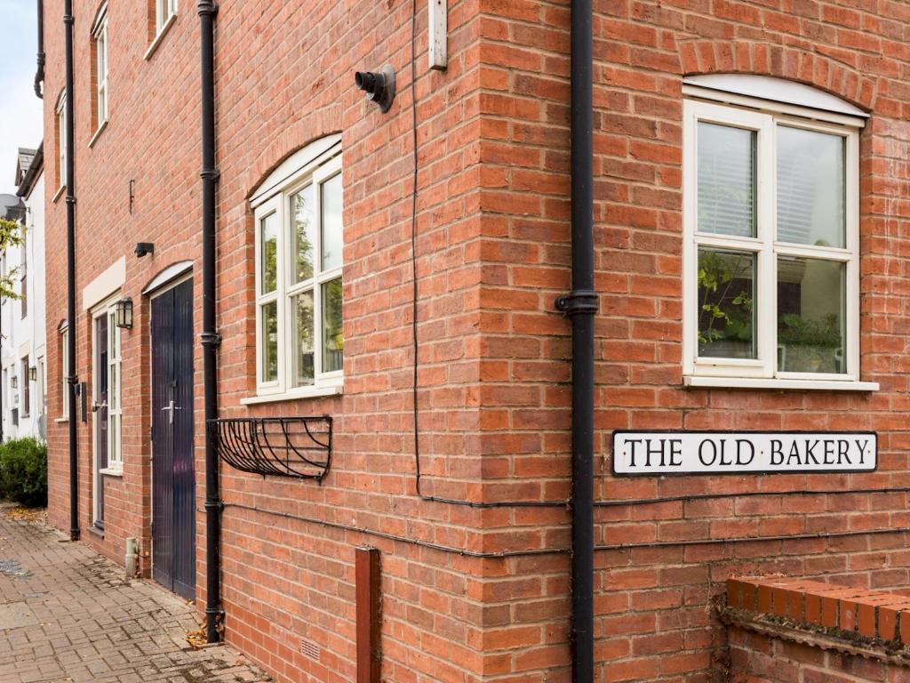 Self Contained 1 Bed in Shipston-On-Stour - Pass the Keys - Tap to explore photos