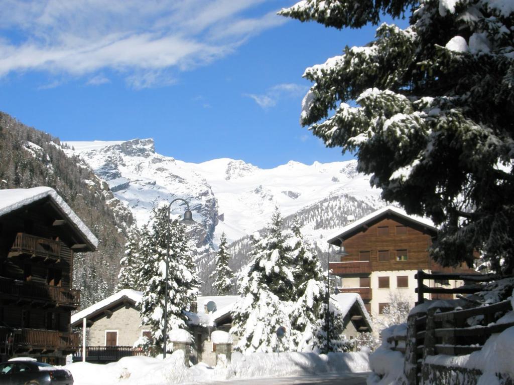Hotel L' Aiglon photo 1