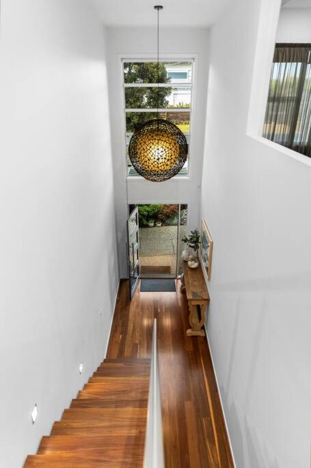 Luxury Beach Views on the Terrace sleeps 10 photo 3