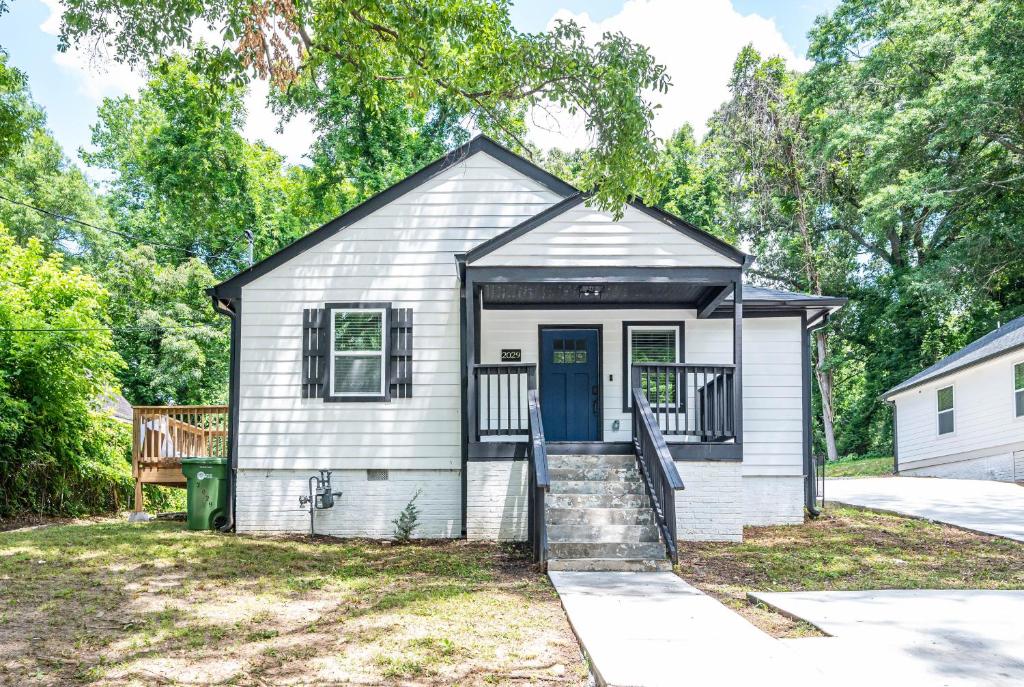 Comfy 3 Bd,2Ba Cottage in the City - ATL