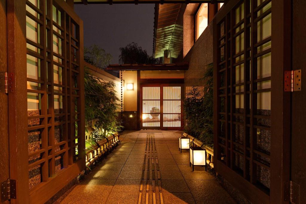 Tokyu Vacations Kyoto - Tap to explore photos