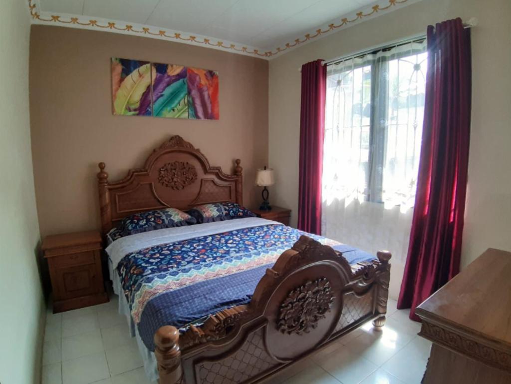 Villa kota bunga puncak bogor ada AC, karoke , water heater, wifi photo 4
