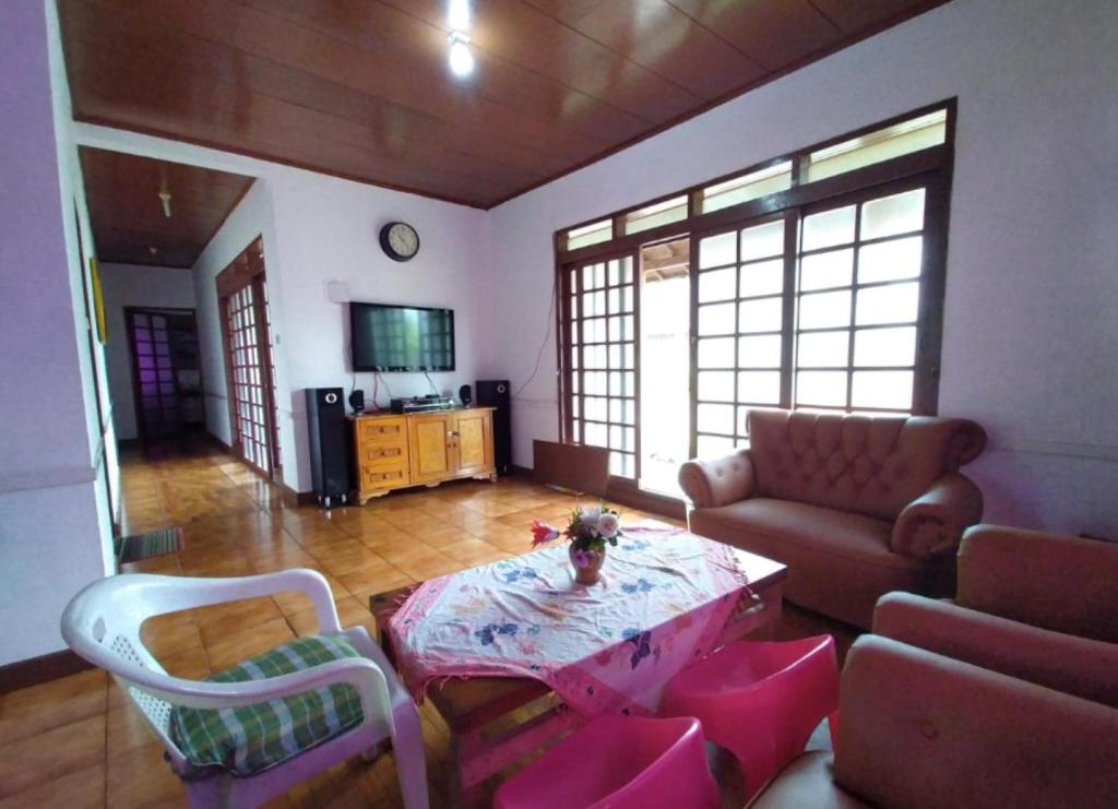 Villa 3 kamar puncak bogor at kota bunga konsep osaka japan photo 3