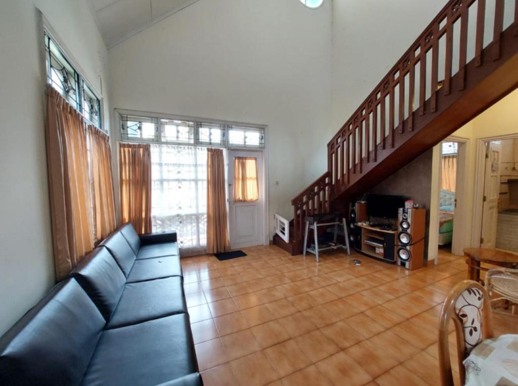 Villa puncak bogor kota bunga 3 kamar ada karoke photo 4