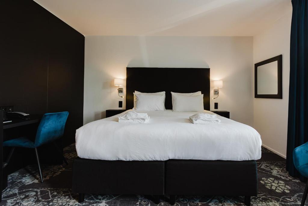 Atlas Hotel Room Type - Deluxe Double Room
