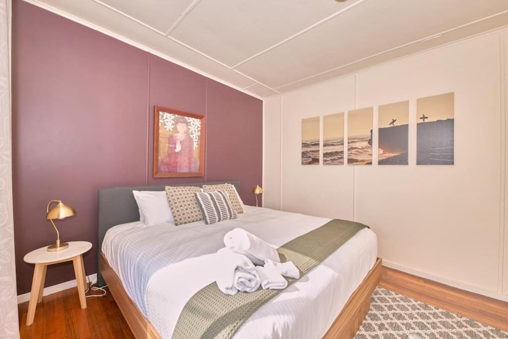 Bird Rock Shack 200m to beach and pet friendly photo 3