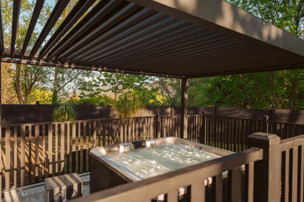 Mongolian Crafted Yurt with Private Spa and Spectacular Views photo 4