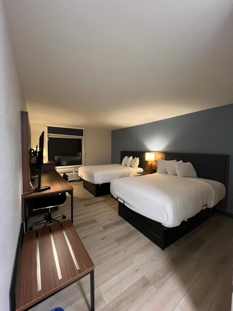 Wingate by Wyndham Dublin Near Claytor Lake State Park image