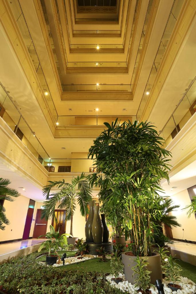 Best Western Plus Salmiya - Tap to explore photos