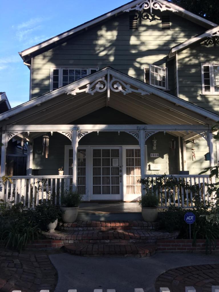 Elaine's Hollywood Bed & Breakfast photo 4