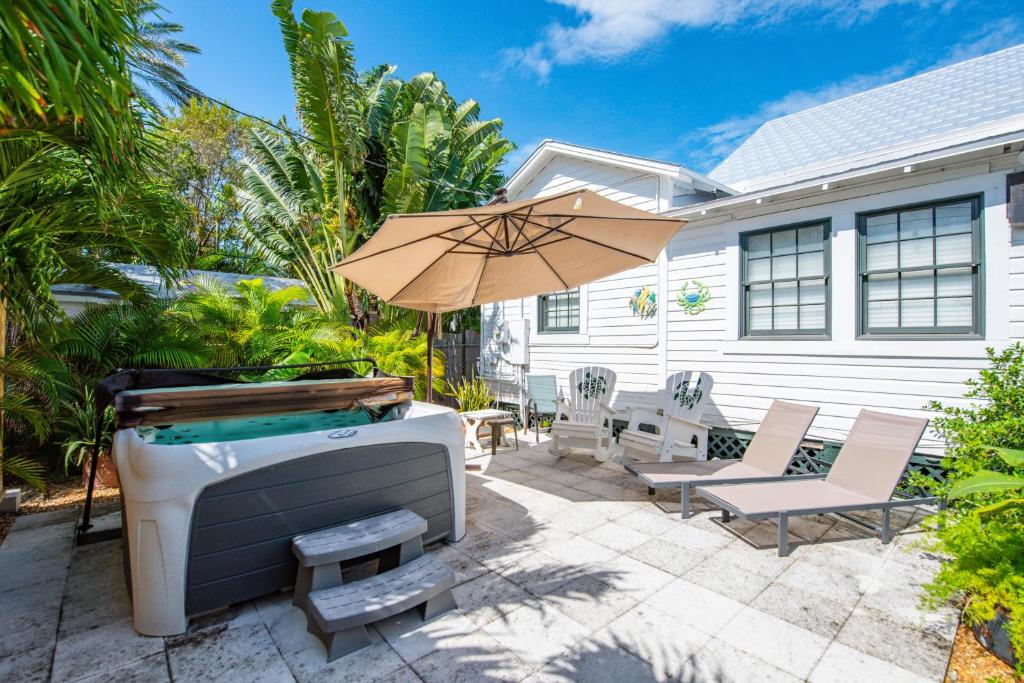 Garden Of Roses - Monthly Rental image