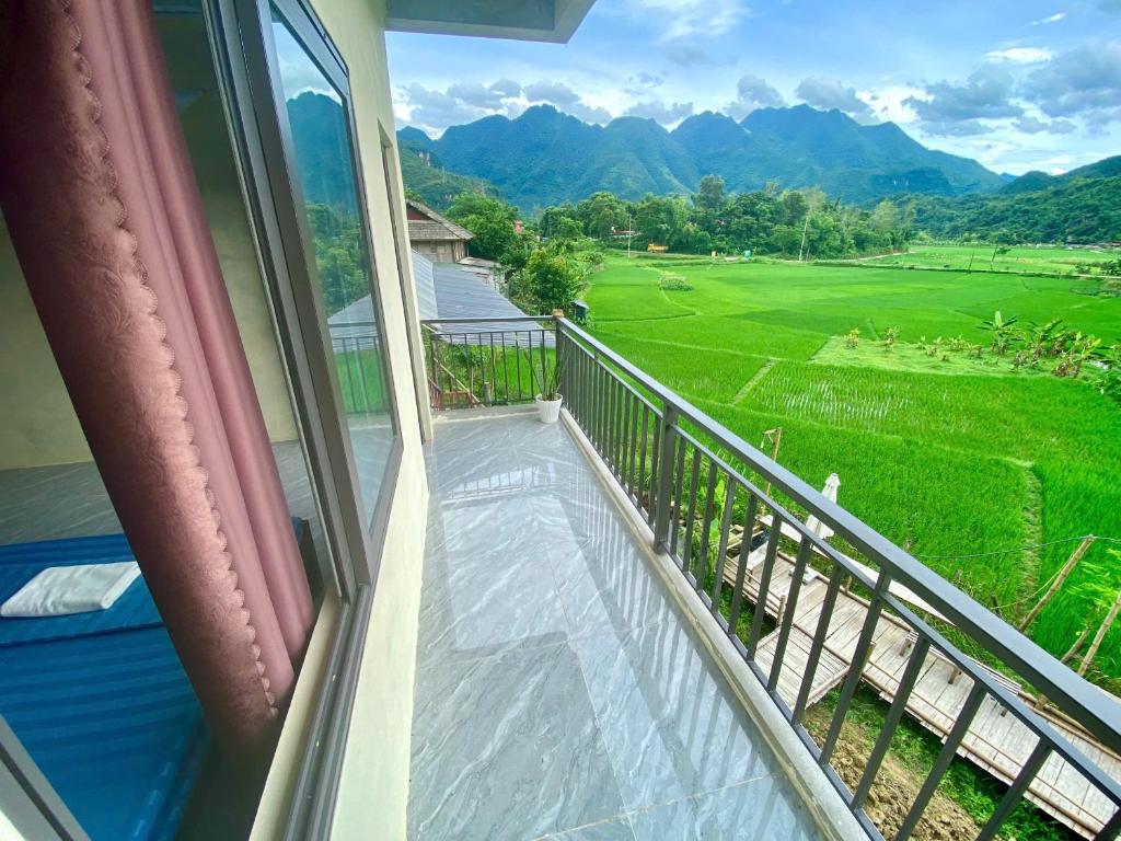 Meadow Mai Chau Homestay