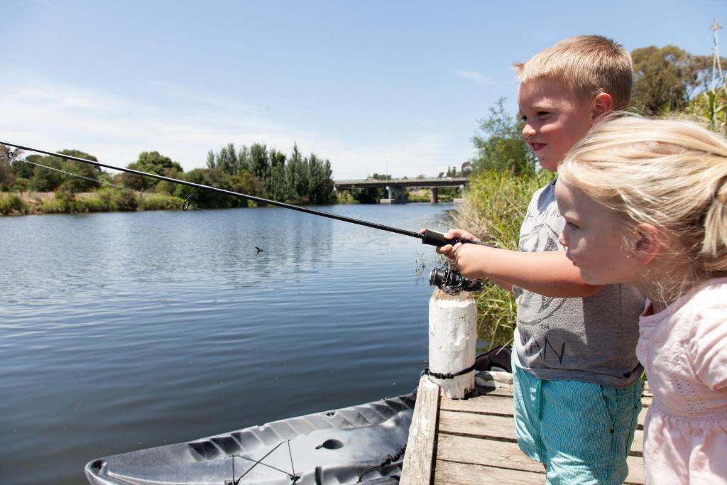 NRMA Bairnsdale Riverside Holiday Park photo 2