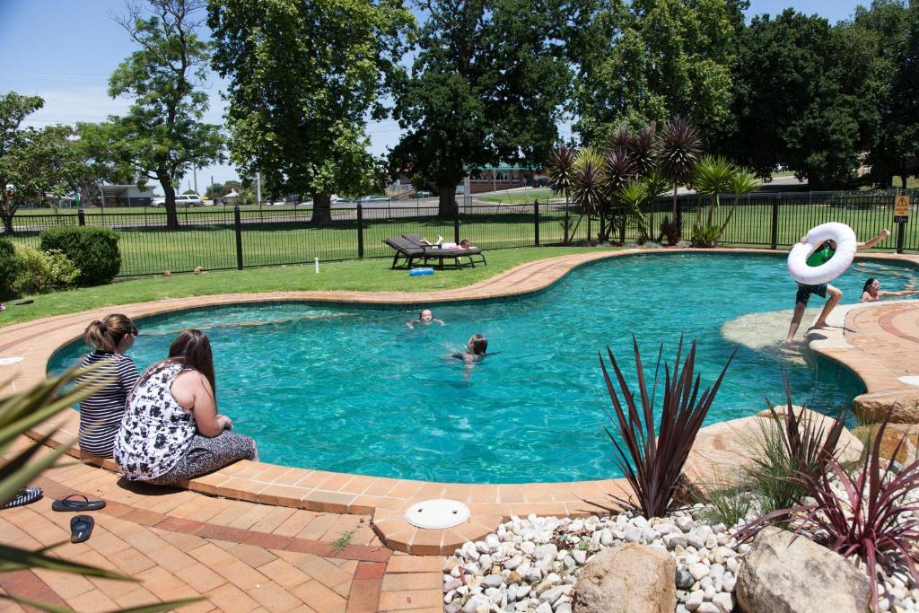 NRMA Bairnsdale Riverside Holiday Park photo 4