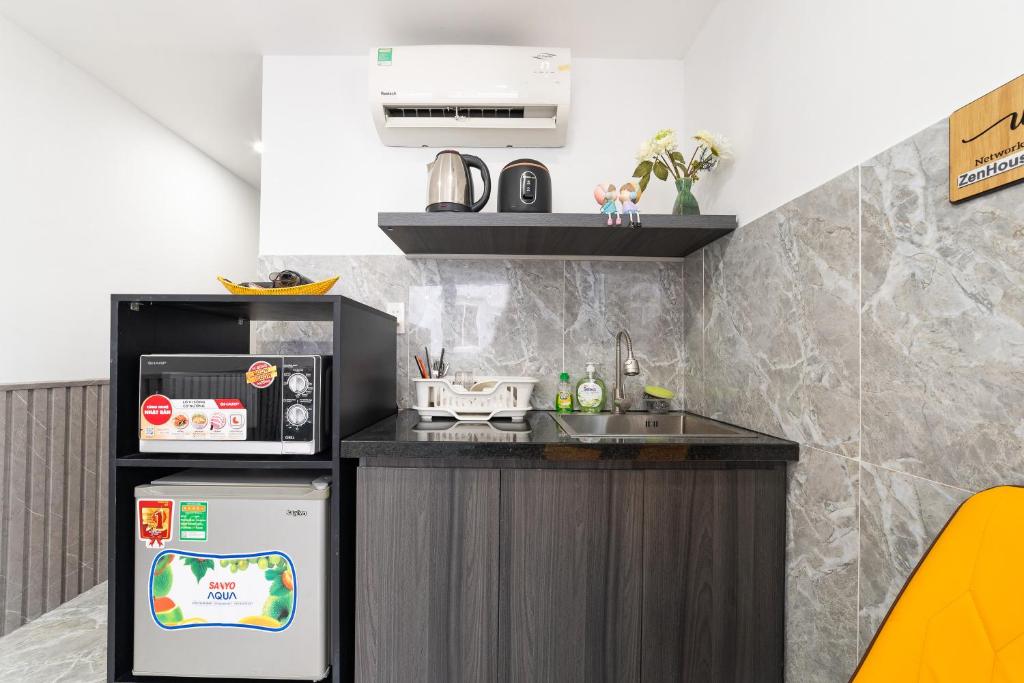 Super Cheap - Balcony & Netflix Studio - Bui Vien