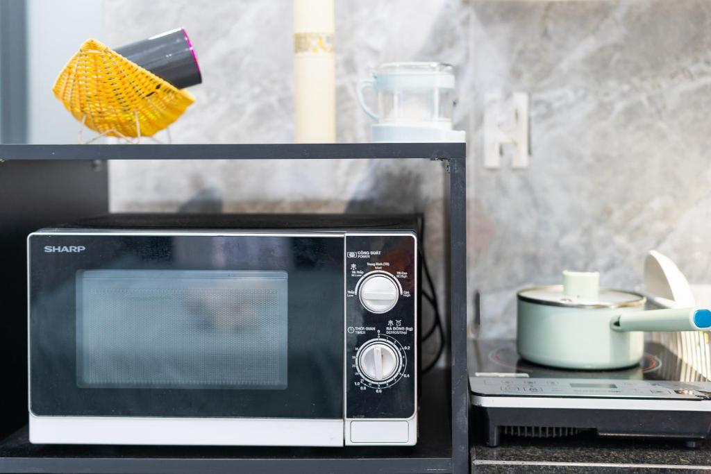 Super Cheap - Balcony & Netflix Studio - Bui Vien