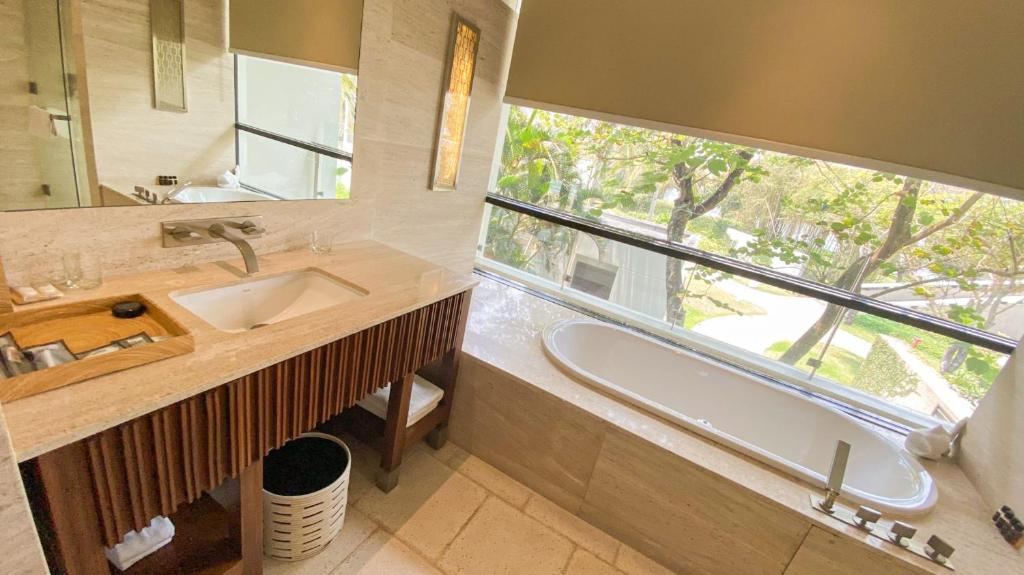 Entire 3 Bedroom Beachfront Villa Danang