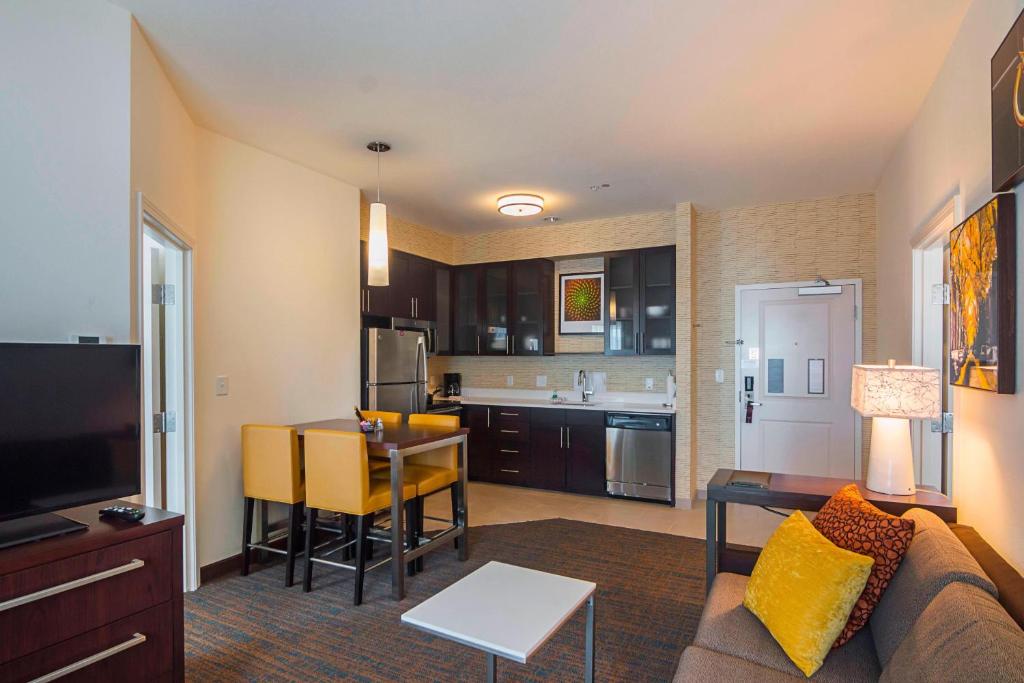 Residence Inn by Marriott Denton image