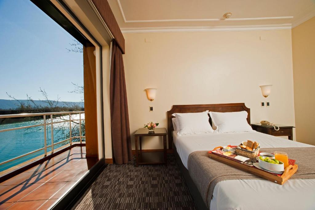 Hotel Naguilan photo 1