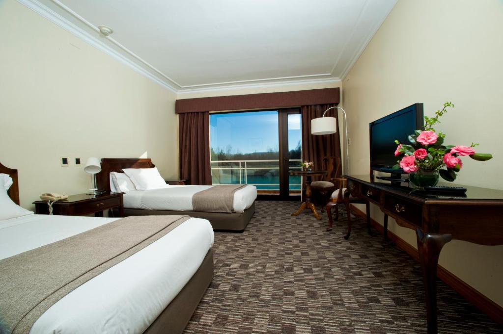 Hotel Naguilan photo 2