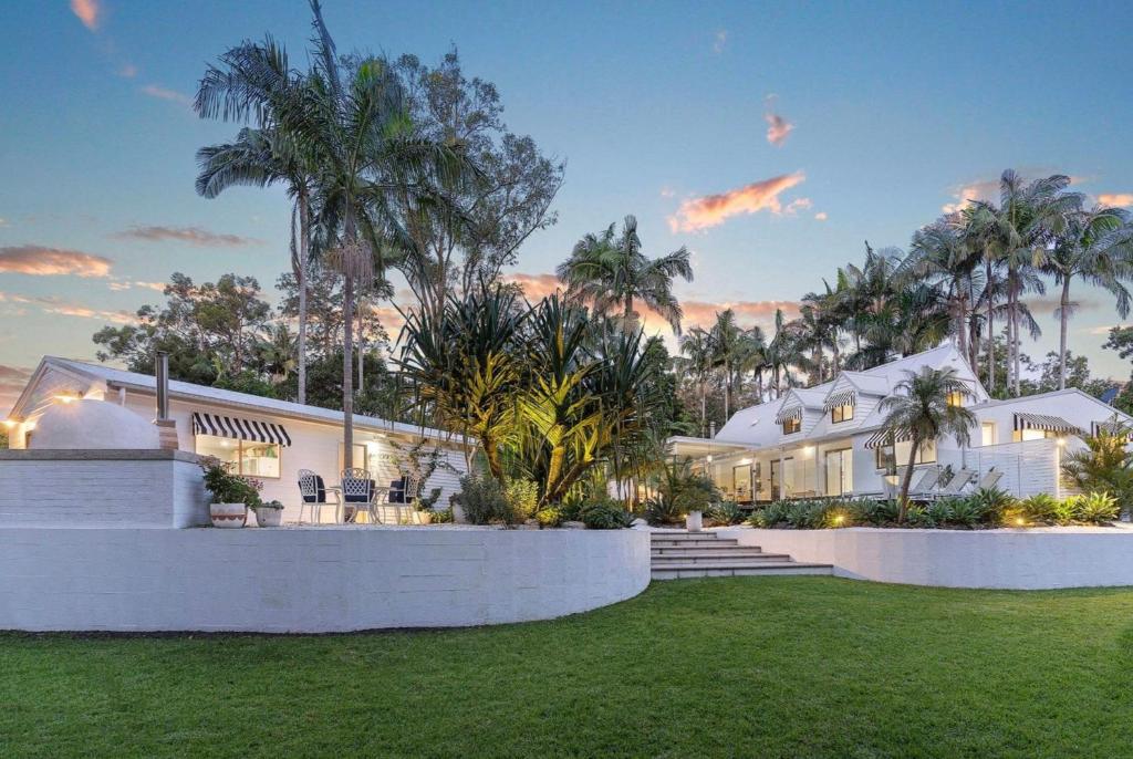 The Palms, Luxury in Bangalow by Belle Escapes photo 1