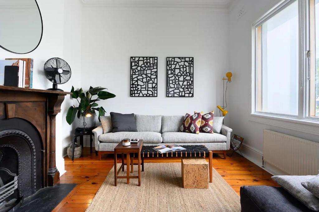 Unique Terrace In Central Melbourne Neighbourhood photo 2