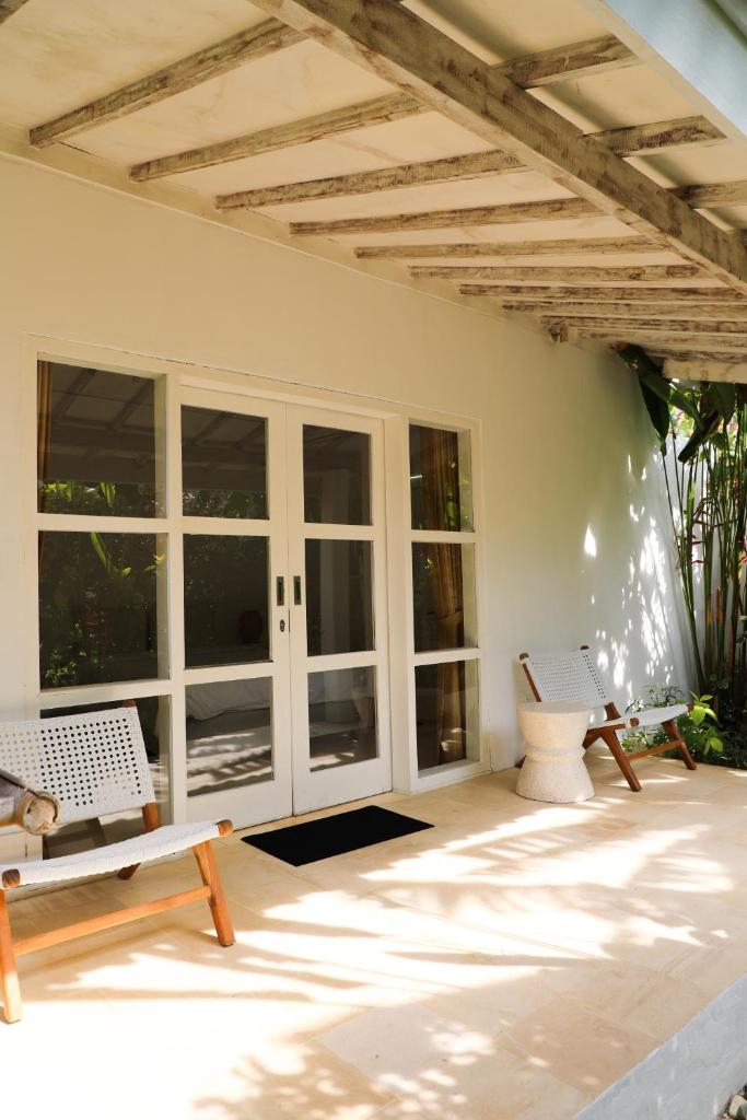 Bingin Bienvenue Guest House - Tap to explore photos