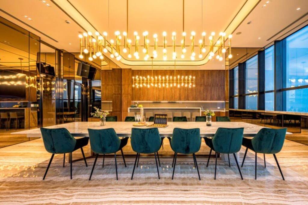 MarQ District 1 Elite Apartel by SSens