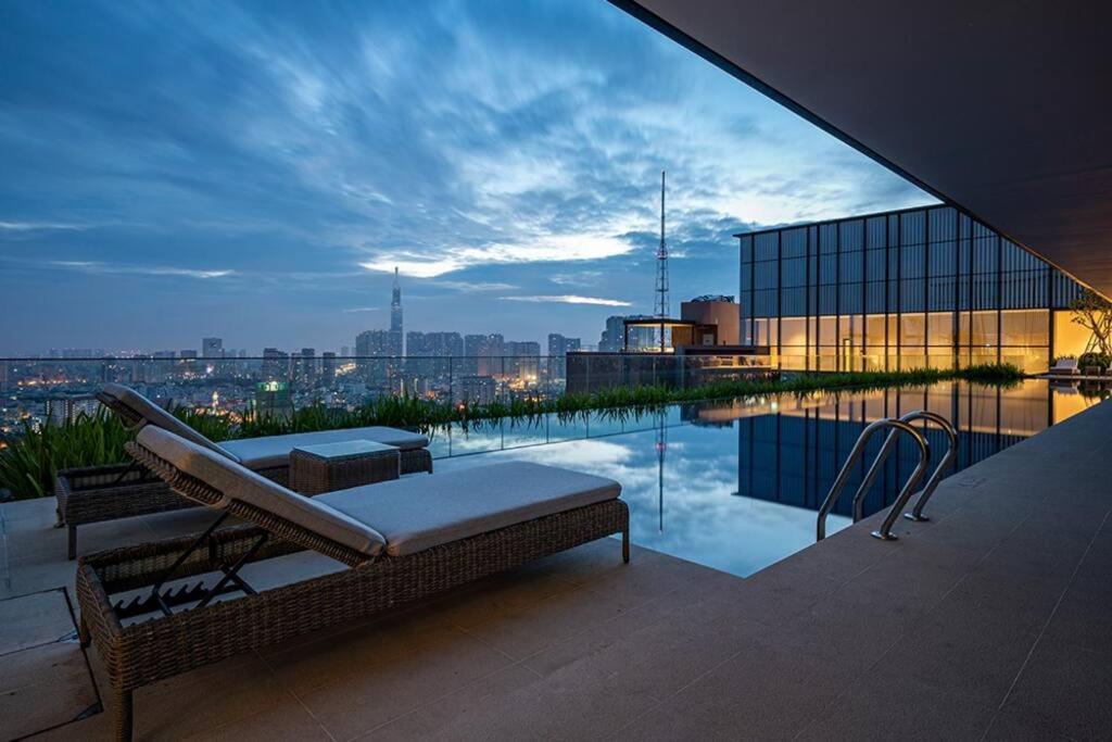 MarQ District 1 Elite Apartel by SSens