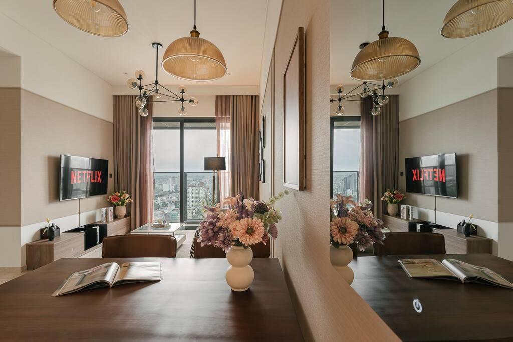 MarQ District 1 Elite Apartel by SSens