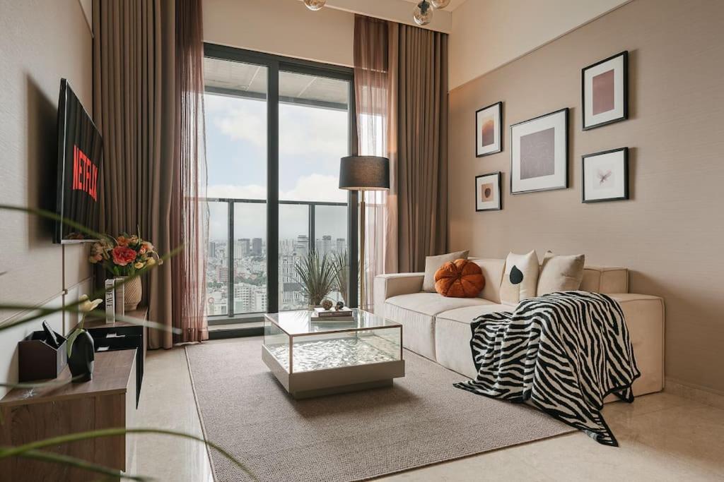 MarQ District 1 Elite Apartel by SSens