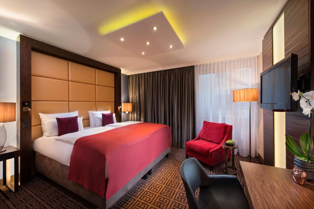 Hotel Palace Berlin photo 2