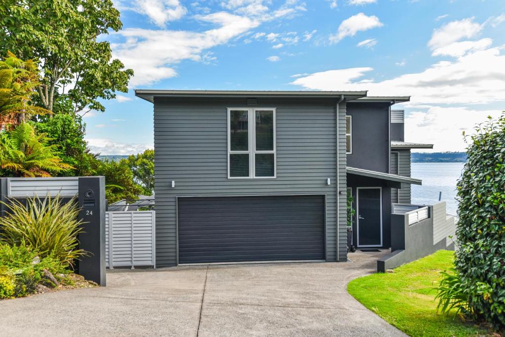 Rotorua Serenity Lakeview Retreat