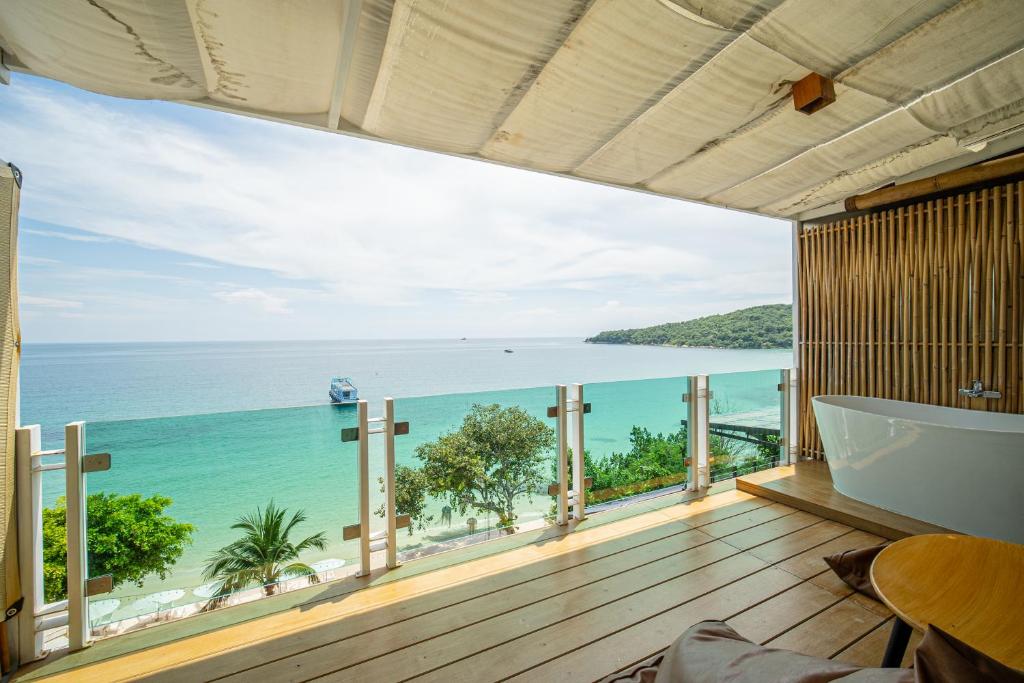 Sangthian Beach Resort - Tap to explore photos