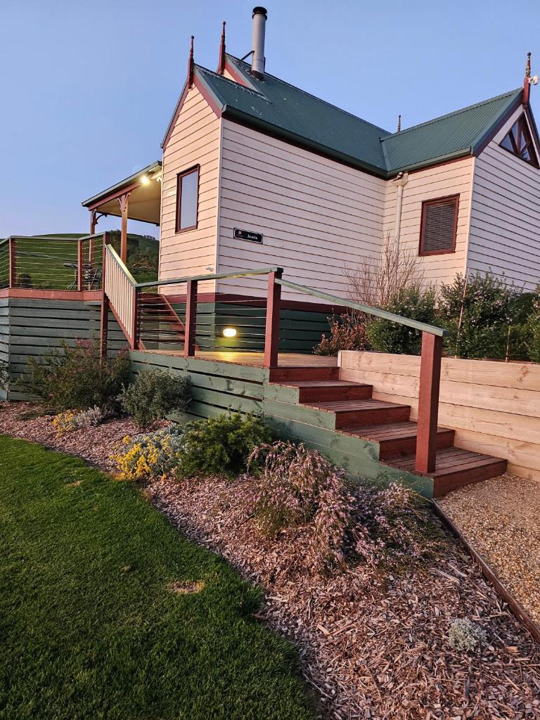 Maple Ridge Cottages photo 2