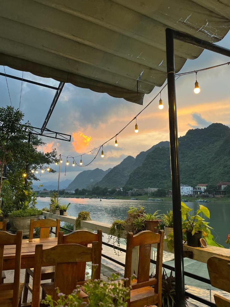 Funny Monkeys Homestay