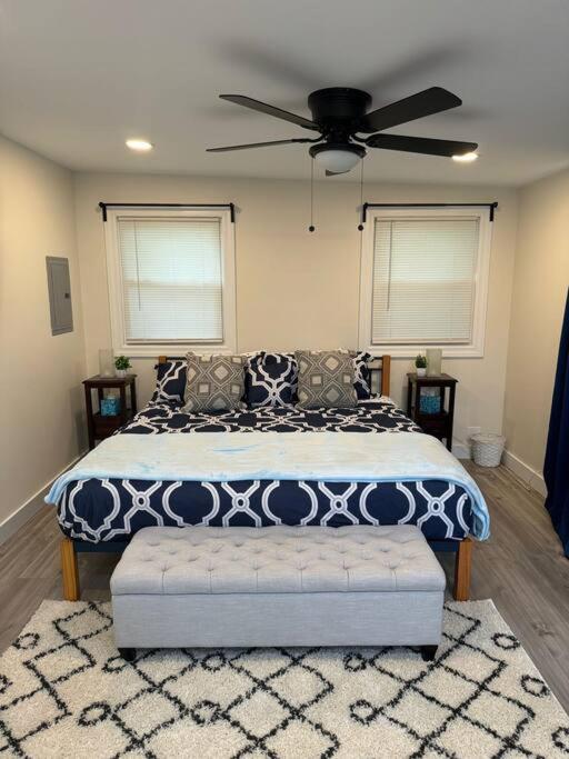 Cozy Corner Charming 1BR with WiFi image