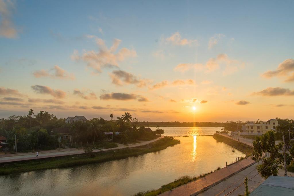 Đông Nguyễn Riverside Homestay