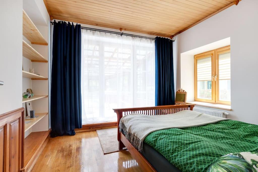 Vilnius Pinewood Apartment - Tap to explore photos