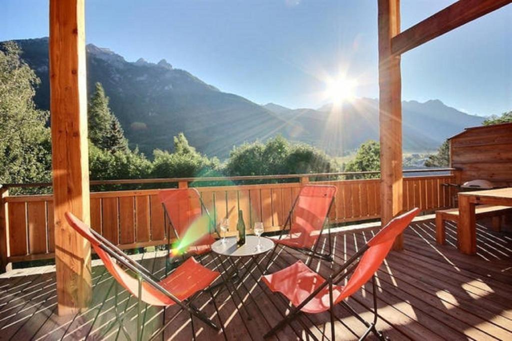 Chalet Prestige cheminée vue excep serrechevalierholidays photo 4