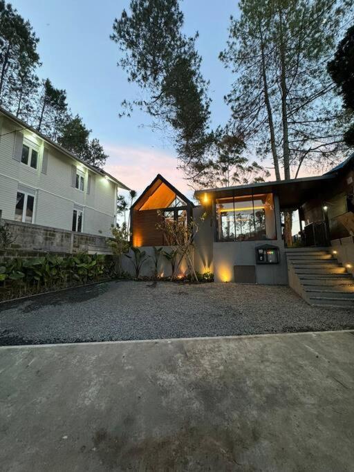 Cottonwood Cabin Villa B Triniti Lembang photo 1