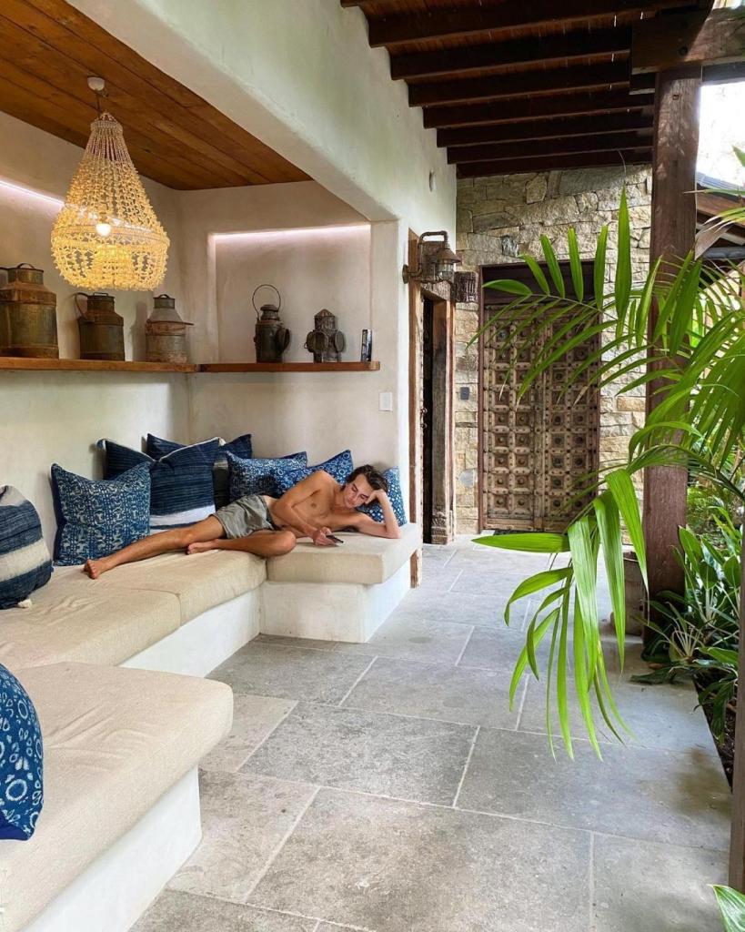 Spice At Oak Absolute Beachfront with Private Pool Near Port Douglas - Tap to explore photos