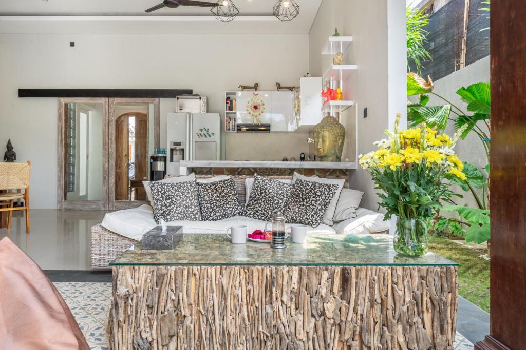Villa Thyme, secluded 2 bedroom pool Villa, 2 minutes walking to cafe - Tap to explore photos